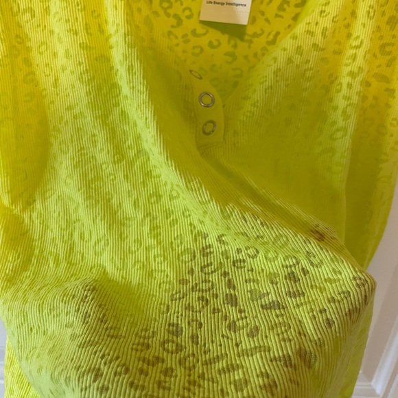 NWT • Cheetah Print Burnout Tee - Picture 8 of 13